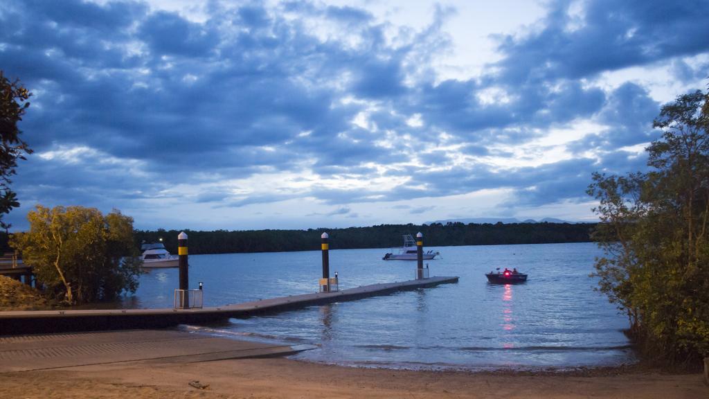 Hinchinbrook Marine Cove Resort Lucinda Exterior photo