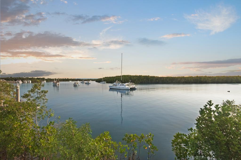 Hinchinbrook Marine Cove Resort Lucinda Exterior photo