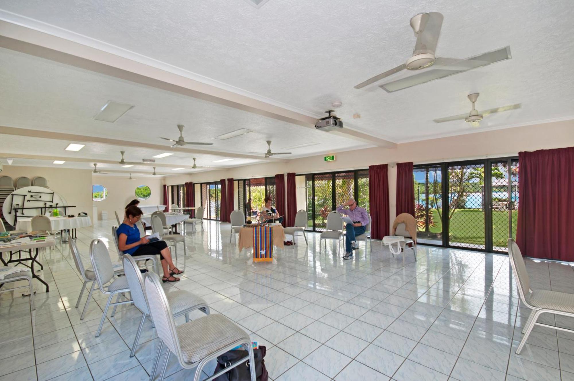 Hinchinbrook Marine Cove Resort Lucinda Exterior photo
